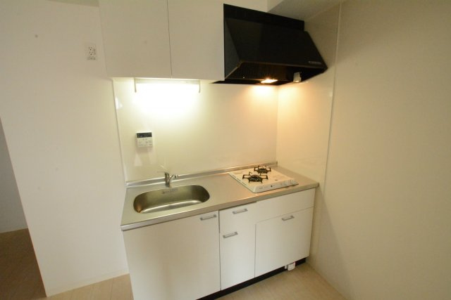 ムーンリバー久留米東町のキッチン|コンパクトなキッチンで掃除もラクラク
