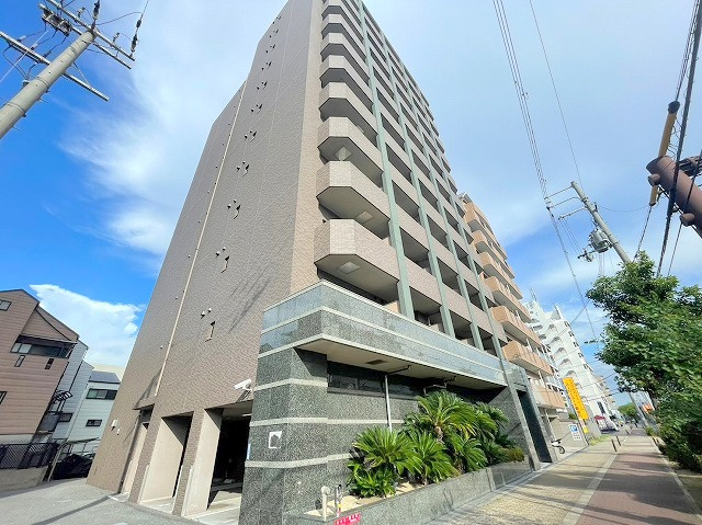 クレアートアドバンス北大阪の外観