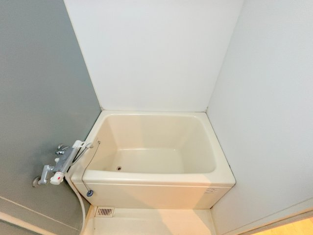 クレアートアドバンス北大阪の浴室