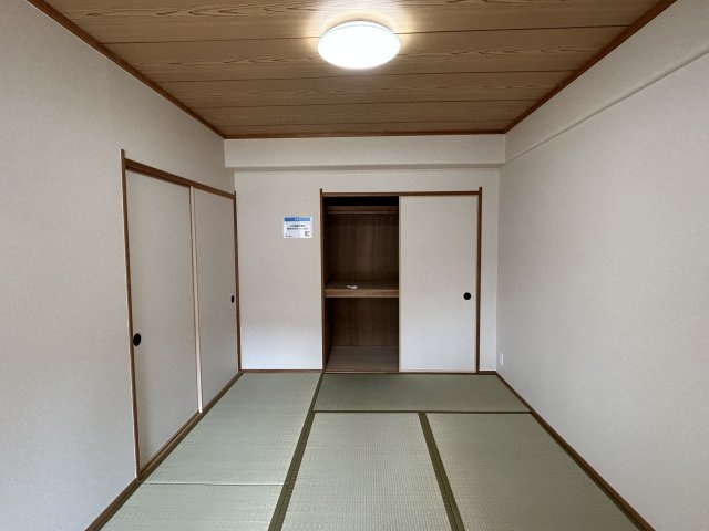 サーパス蔵本公園の和室