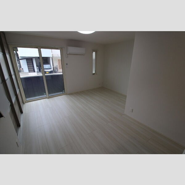 カーサ リバティバランス セカンドの居間・リビング