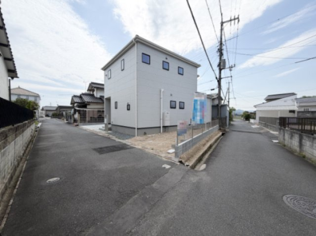 【前面道路含む現地写真】 | リーブルガーデン倉敷市真備町川辺 (全1棟)
