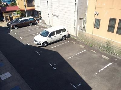 Ｄ－ＦＬＡＴの駐車場