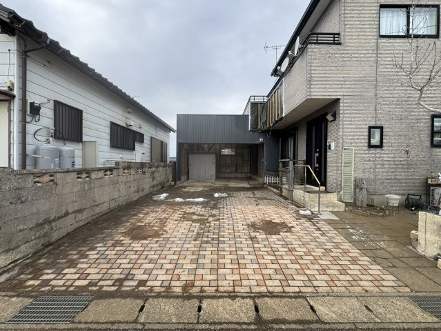 銚子市小浜町中古戸建の駐車場