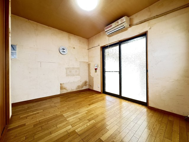 銚子市小浜町中古戸建の洋室