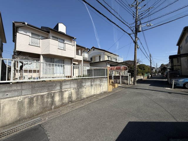 南ひな壇・南道路　4LDK＋Sの前面道路含む現地写真|前面道路