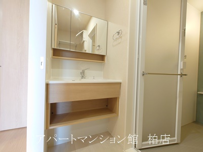 ラプエルタの独立洗面台