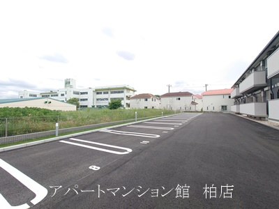 ラプエルタの駐車場