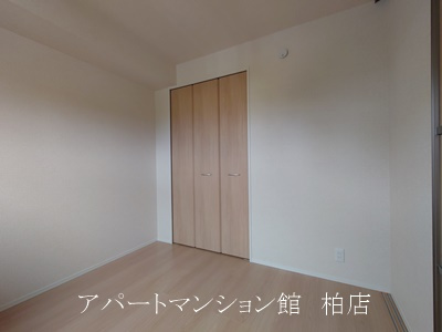 ラプエルタの洋室