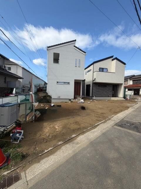 西高松戸建の駐車場