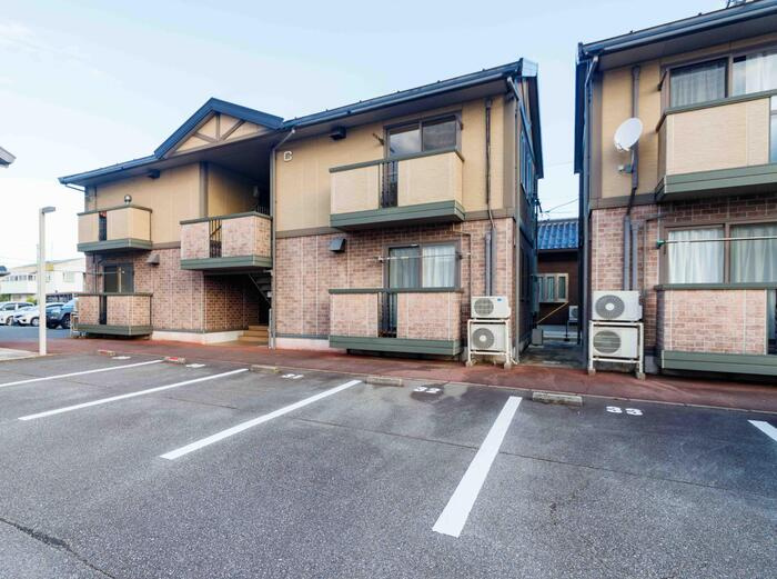 アクアマリン　Ｃの駐車場