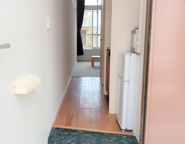 レオパレスKOJIMAの玄関