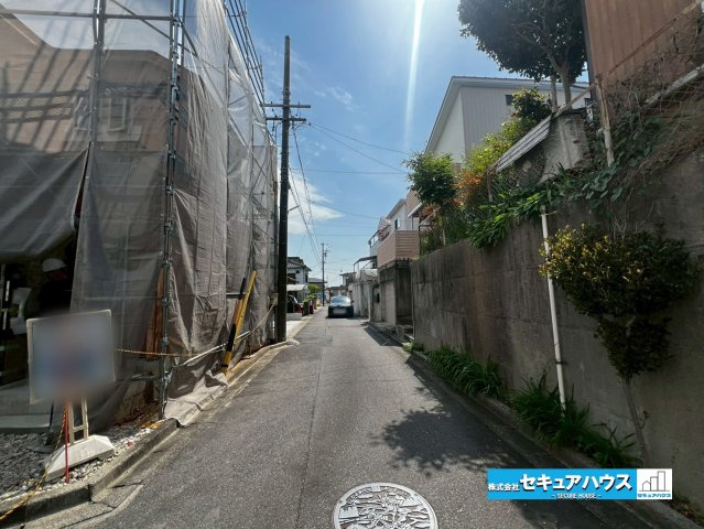 【今からご案内可能】豊明市栄町西大根　全1棟の前面道路含む現地写真|事前予約にて現地ご見学いただけます！お気軽にお問い合わせください♪
■株式会社　セキュアハウス■
住宅ローンに強く、知識、経験豊富なスタッフ在籍
お客様に寄り添い、ご成約後もサポート致します。　　　　