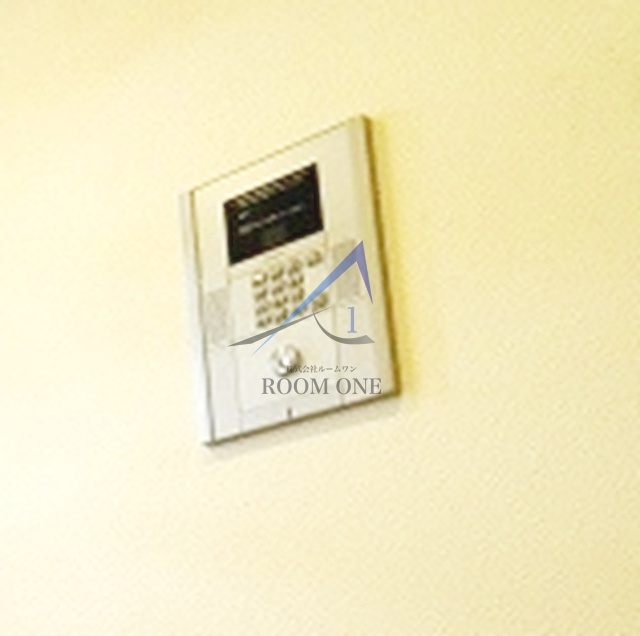 ストークフレアのセキュリティ|モニター付きインターホンです。オートロックです。