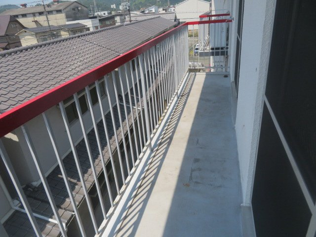 姫路市土山２丁目の賃貸マンションのバルコニー