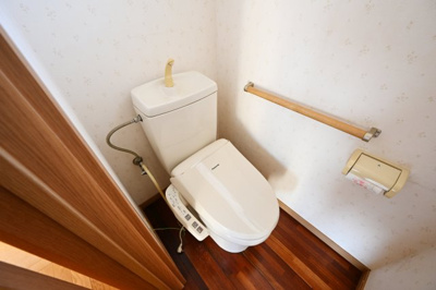 【トイレ】 | 館林市苗木町　中古戸建 | ２階にもトイレがあります