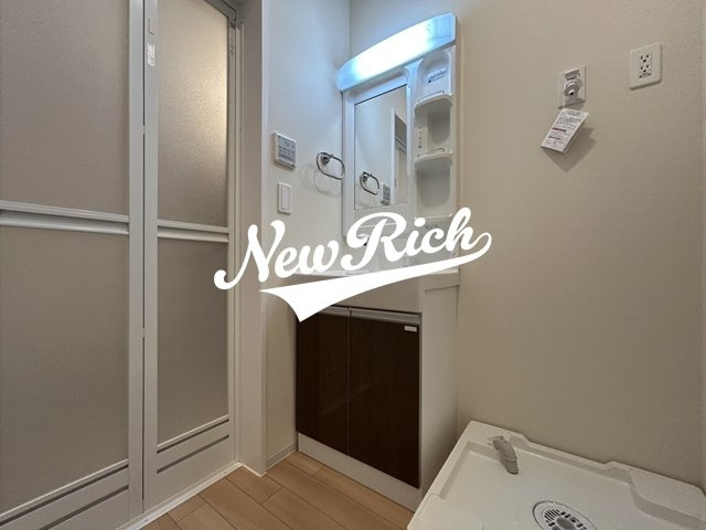 前橋市鳥羽町のアパートの独立洗面台