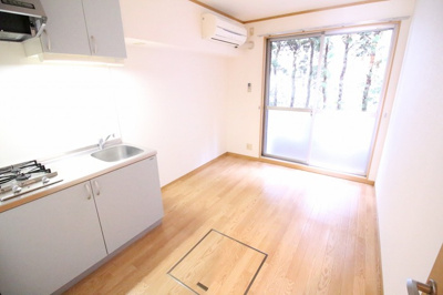 【居間・リビング】 | CasaJR箱崎Ⅱ | 居室・リビング