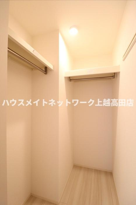 マウント.ナンバ　オータムの収納|ウォークインクローゼット