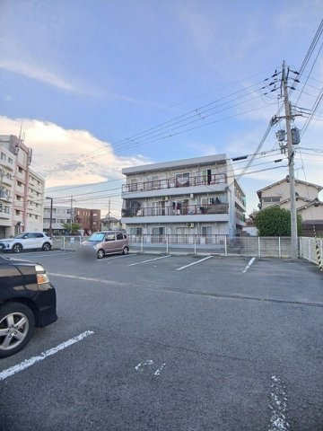 ＭハイツⅠの駐車場|駐車場に車を止められます