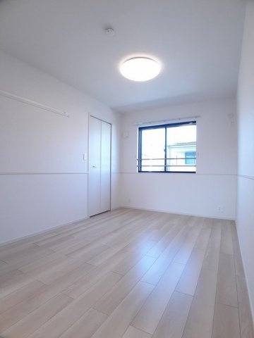 アーバンハウス根来Ⅰの内装|明るい室内です