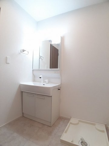 アーバンハウス根来Ⅰの洗面所|使いやすい洗面所です