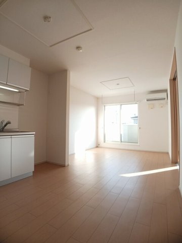 アヴァンツァートⅢの居間・リビング|使いやすい居間です