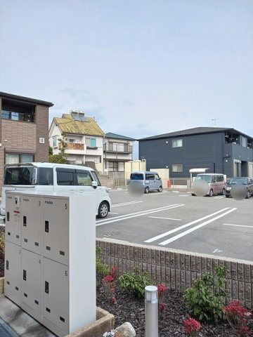 アリア　Ⅱの駐車場|車をお持ちの方に嬉しい駐車場付きの物件です