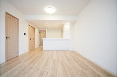 【居間・リビング】 | エスタテラ湘南台マウンテンコート | ゆったり過ごせる居間です