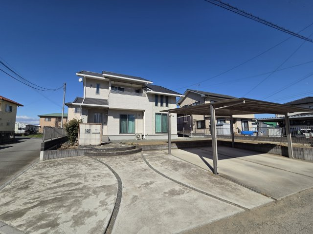 太田市大原町　中古住宅の外観|物件全体の外観写真です。敷地は広々99坪です！