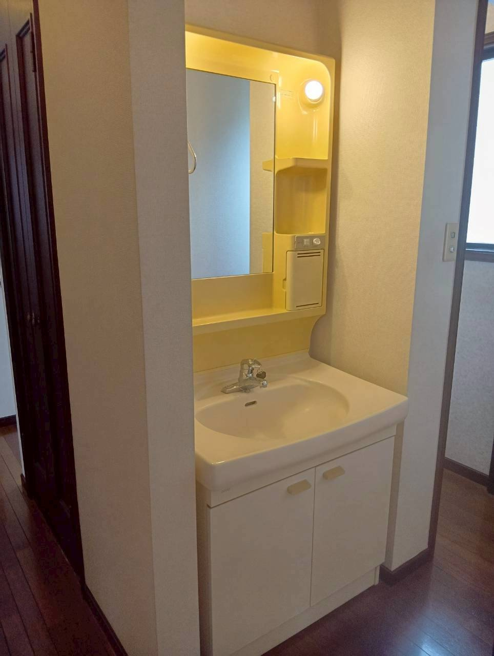 目黒区中目黒　中古戸建の独立洗面台|令和8年3月6日撮影