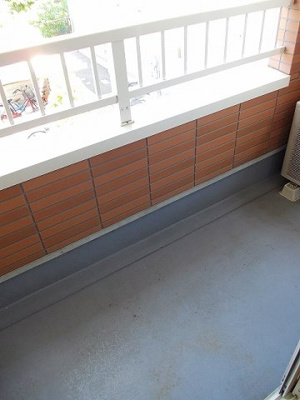 【バルコニー】 | レジェンド本多 | お洗濯にも便利なバルコニー付き