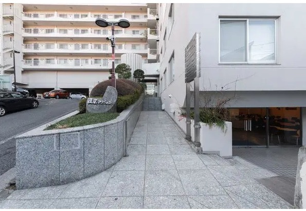 ★仲介手数料半額★広尾マンション（南向きにつき陽当たり良好）