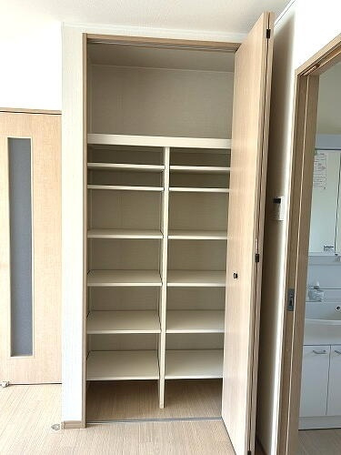 プランドール元町の収納