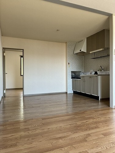スルースM.Aの居間・リビング