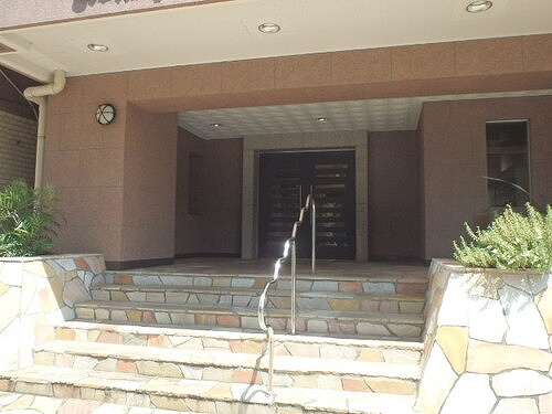 ライオンズプラザ池尻大橋のエントランス|エントランス　※前回募集時2020年8月の写真