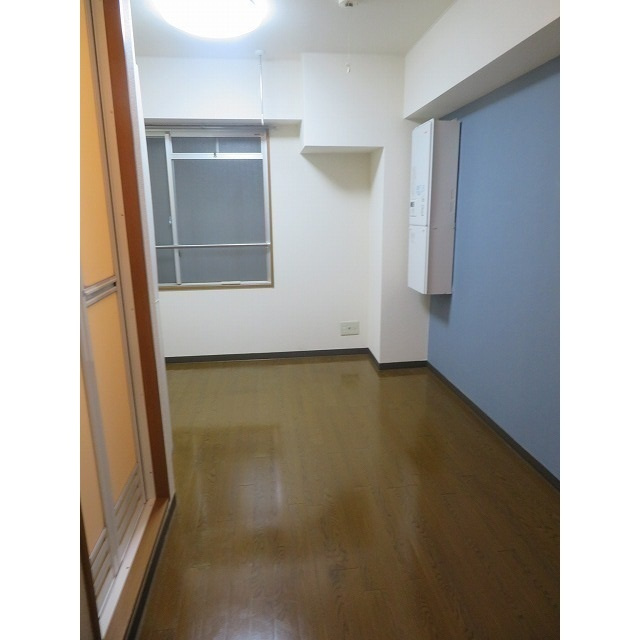 柳橋ビルの居間・リビング|洋室