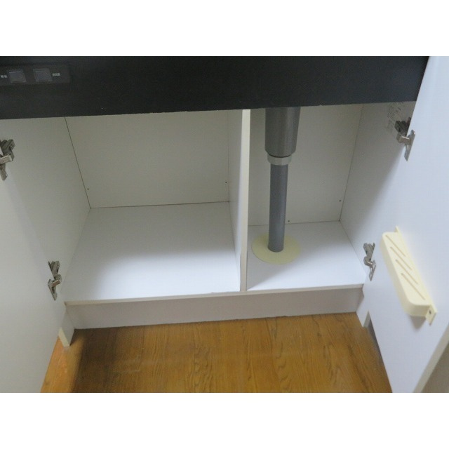 柳橋ビルのキッチン|キッチン下収納