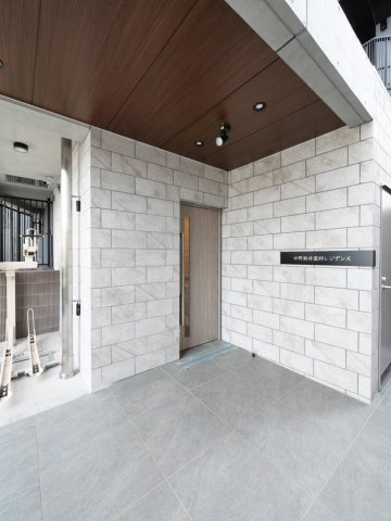 中野新井薬師レジデンスの外観