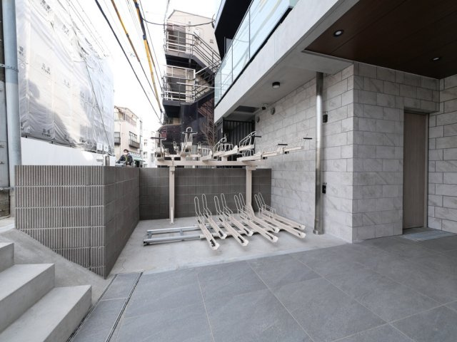 中野新井薬師レジデンスの外観