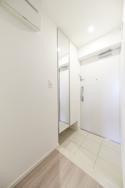 アーバネックス早稲田テラスの玄関|※写真は同タイプ住戸です。