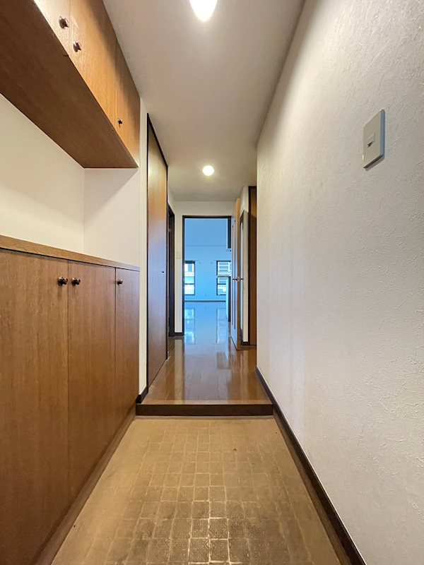 リジェール箱崎の玄関