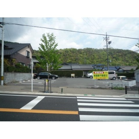 尾崎北町２丁目駐車場