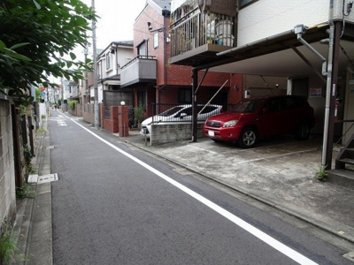 【居間・リビング】 | プチハイムグリーン駐車場