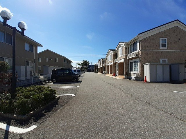 インフィニティーＢの駐車場|駐車場があるので、車を買う予定の方も安心です