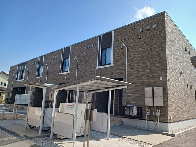 トラ　イ　フィウミ　Ｂ