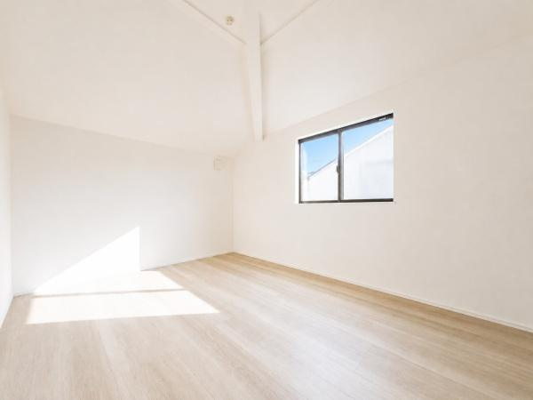 横浜市保土ケ谷区上菅田町の新築一戸建の洋室|落ち着きのある洋室です！
休日はこちらでおくつろぎ下さい♪