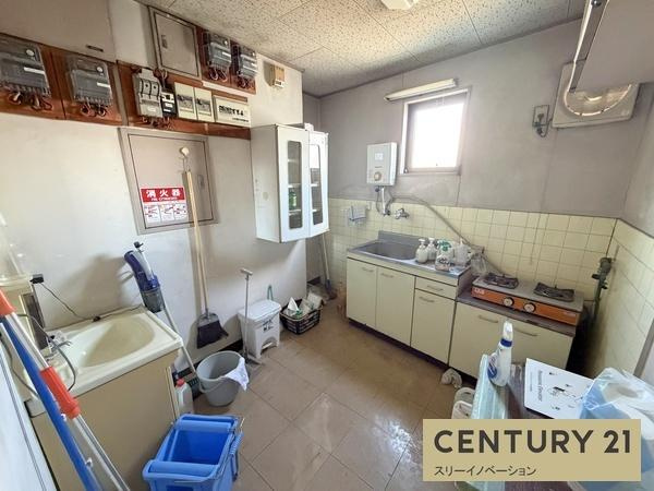 三軒家西小島ビルのキッチン