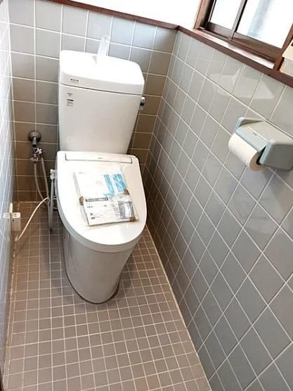 北葛城郡上牧町松里園２丁目の中古一戸建のトイレ|■現地撮影写真■清潔感ある綺麗なお手洗いです！