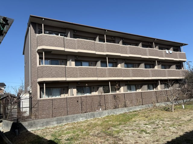 サンパティークマンションの外観